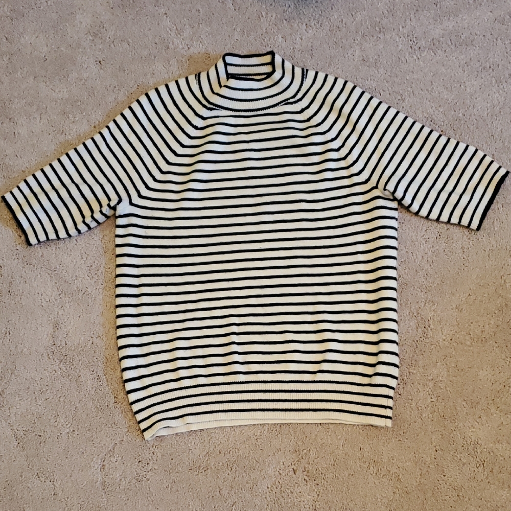 Ann Taylor Black And White Striped Sweater Size Large